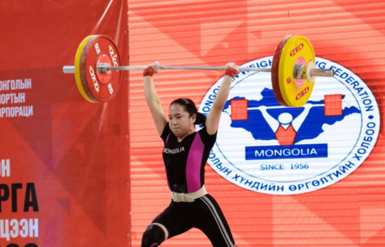 Хүндийн өргөлтийн улсын аварга эхэллээ