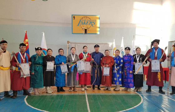 Сэргэлэн сумын удирдах ажилтнуудын дунд зохион сурын тэмцээн болжээ