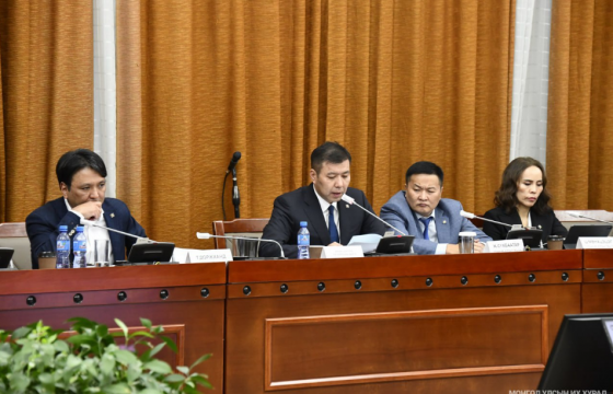 Сонсголоор 15 компанийн зээлийн асуудлыг хэлэлцэж байна