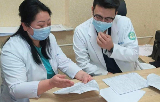 Говьсүмбэр аймгийн нэгдсэн эмнэлгийн ажилтнууд ГССҮТ-ийн эмч нараас туршлага судаллаа