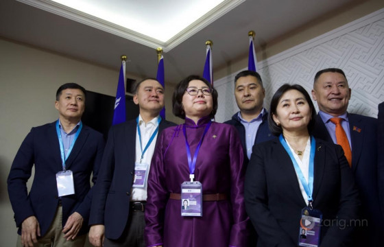 АН: НЭР ДЭВШИГЧИЙН ҮНЭМЛЭХЭЭ ДӨРВӨН ГИШҮҮН ГАРДАН АВЛАА