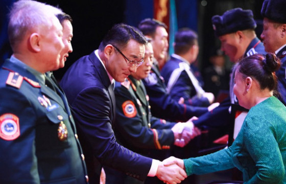 Цагдаагийн алба хаагчдад орон сууцны батламж гардууллаа