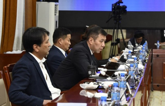 Нотлох баримтыг шинжлэн судлах сонсголд өнөөдөр 77 гэрчийг дууджээ