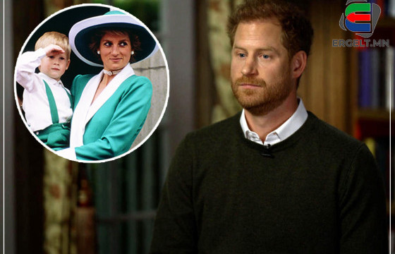 ХАНХҮҮ ХАРРИ: 12 настайдаа ээжээсээ хагацахад аав минь намайг тэврээ ч үгүй