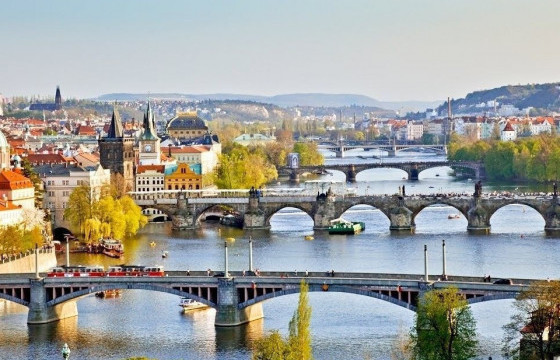 ЧЕХ УЛСАД СУРАГГҮЙ БОЛСОН ЭМЭГТЭЙН ЦОГЦОС ОЛДЖЭЭ