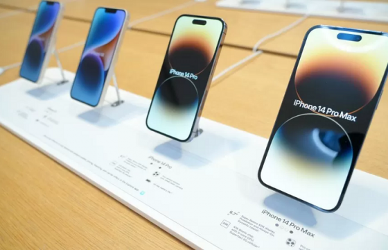 “iPhone”-ий борлуулалт таван хувиар буурчээ