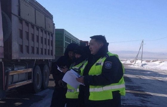 Хүнд даацын ачаа тээвэрлэгчийн анхааралд