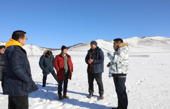 Төв аймгийн Байгаль орчин, аялал жуулчлалын газарт сайд Б.Бат-Эрдэнэ ажиллав