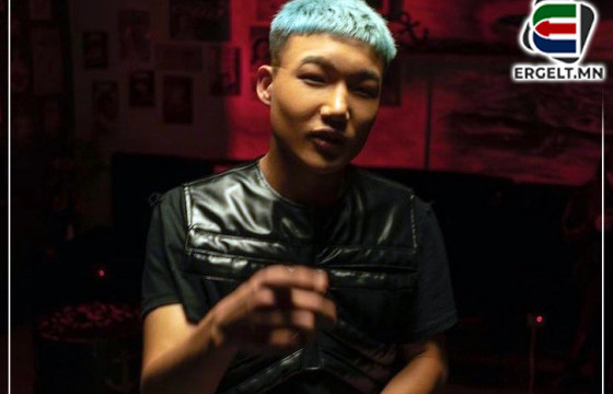 АHUNA буюу Э.Ууганбаяр: Миний дуу хэн нэгнийг тэвэрч байгаа юм шиг мэдрэмж өгөөсэй гэж хүсдэг 