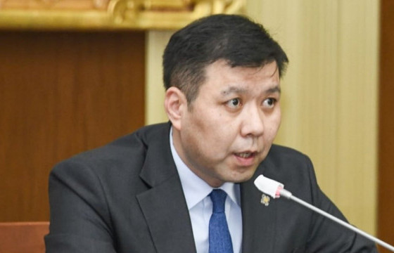 УИХ-ЫН ГИШҮҮН Б.ЭНХБАЯР: Н.Батбаяр таны шантааж хийдэг, дэггүй явдаг үе чинь дууссан. Ингэж аяглахаа боль