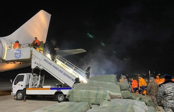 Турк, Сири Улс руу 1500 ноосон хөнжил болон бусад хүмүүнлэгийн тусламжийг илгээлээ