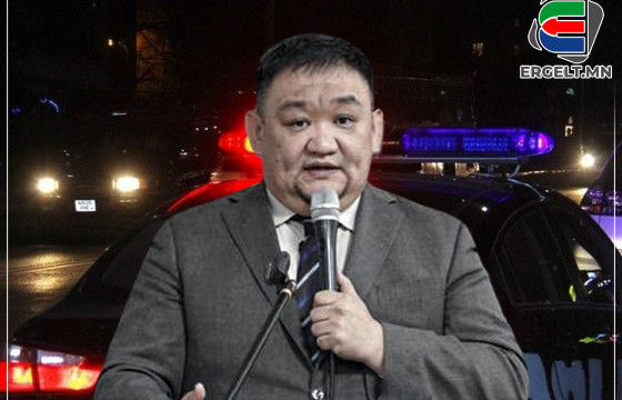 АМГТГ-ЫНХАН ТЭРЭЛЖИД ЦАСНЫ БАЯР ТЭМДЭГЛЭЖ,  ТӨРИЙН ЗАХИРГАА УДИРДЛАГЫН ГАЗРЫН  ДАРГА Г.МӨНХСАЙХАН НЬ ШИНЭ АЖИЛТНАА ЗОДСОН ГЭВ