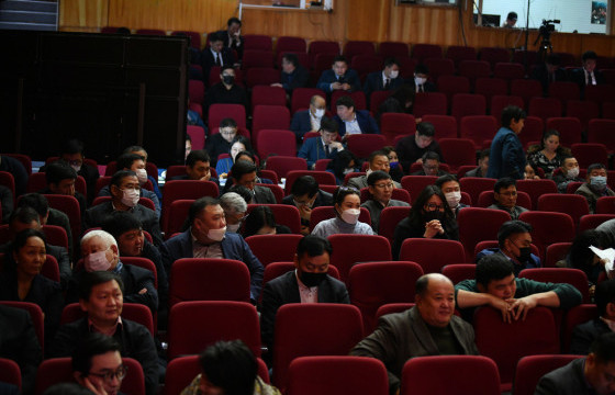    Урьдчилсан хэлэлцүүлгийн шүүх хуралдааныг яллагдагчийн өмгөөлөгчийн хүсэлтээр хаалттай явуулахаар боллоо