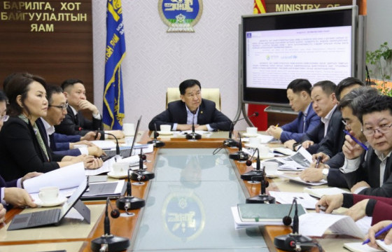 Барилга, хот байгуулалтын сайдын шуурхай хуралдаан боллоо