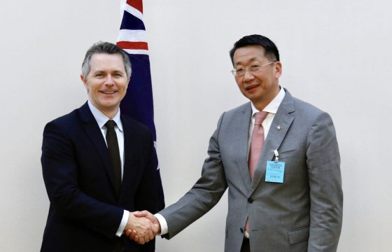 Австралийн тэтгэлэгт хөтөлбөрийн квотыг 50 болгож нэмэгдүүлэх талаар санал солилцжээ