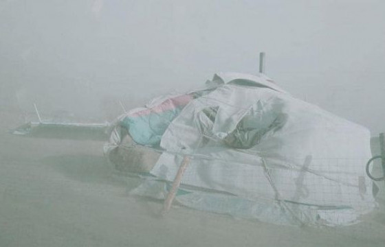  Ховд аймагт хүчтэй шороон шуурга шуурч, байшингийн дээвэр, гэр унажээ