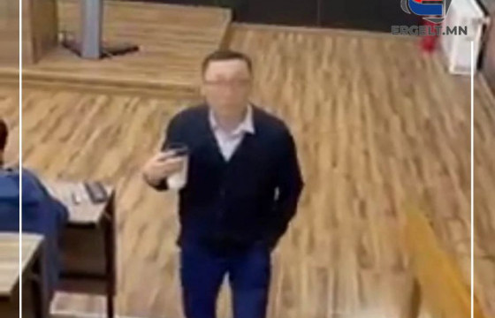 ШУТИС-ийн оюутан М.Тэмүлэн: Хичээлийн дараа багштай уулзаж ойлголцсон. Багш эвгүй харилцаж, намайг байдалд оруулснаас болж ийм асуудал үүссэн