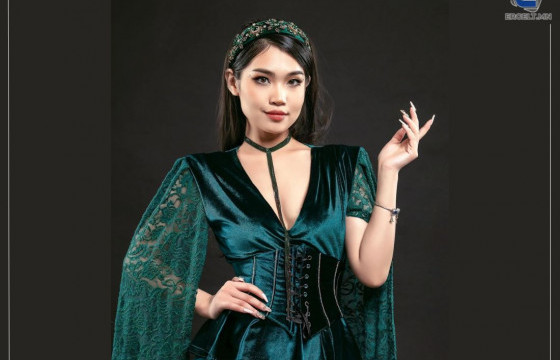 Э.НАМУУЖИН: Фото модель загварын тайзан дээр алхах боломжтойг харуулж чадсан