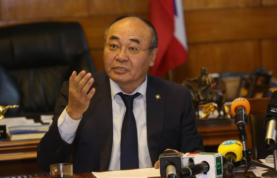 Хөгжлийн банкны сонсголд УИХ-ын гишүүн асан Я.Санжмятав, Д.Эрдэнэбат нарыг гэрчээр дууджээ