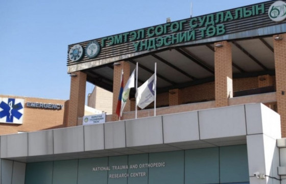 ГССҮТ: Эрчимт эмчилгээний тасагт эмчлүүлж байгаа гурван настай хүүгийн биеийн байдал хүнд хэвээр байна