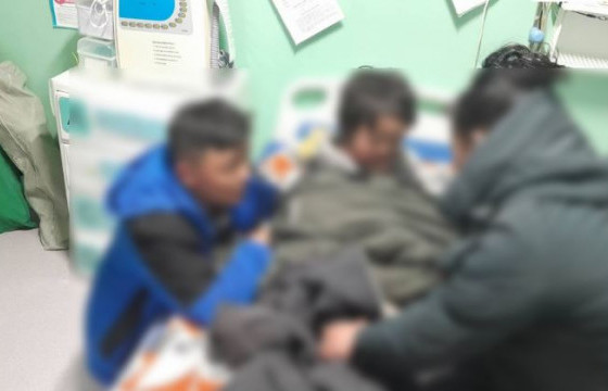 Гэрийнхээ гадаа тоглож байгаад сураггүй болсон таван настай охиныг уулнаас эсэн мэнд олжээ