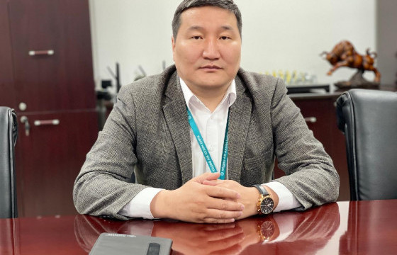  Р.АРИУНБАТ: НООЛУУРЫН ДУУДЛАГА ХУДАЛДААГ ЗҮҮН АЙМГААС ЭХЛҮҮЛНЭ