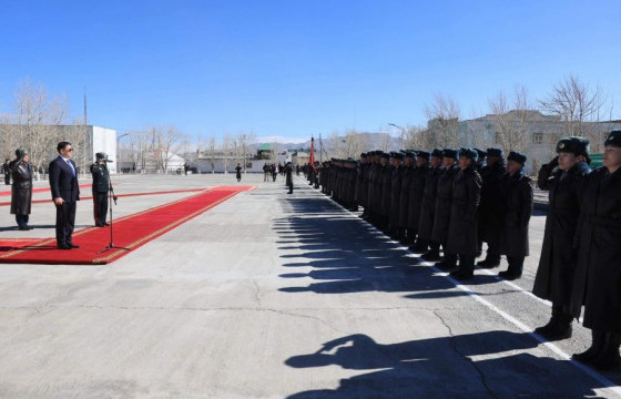 Ерөнхийлөгч хилийн цэргийн албан хаагчидтай уулзлаа