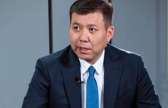 Б.ЭНХБАЯР: Б.ЖАРГАЛСАЙХАНЫГ ХӨГЖЛИЙН БАНКНААС НЭГ Ч ТӨГРӨГИЙН ЗЭЭЛ АВААГҮЙ БАЙСАН БОЛ СОНСГОЛД ДУУДАХГҮЙ