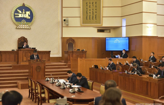 ГУРВАН ГИШҮҮНИЙ БҮРЭН ЭРХИЙГ ТҮДГЭЛЗҮҮЛЭХ ЧУУЛГАНЫ ХУРАЛДААН ХААЛТТАЙ ҮРГЭЛЖИЛЖ, ЕРӨНХИЙ САЙД ХУРАЛДААНД ОРОЛЦОЖ БАЙНА 