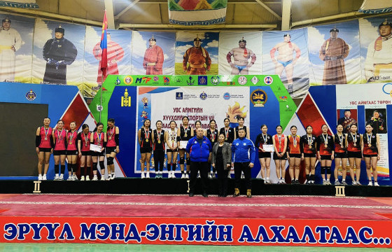 Увс аймгийн хүүхдийн спортын Vll наадмын волейболын тэмцээн болов