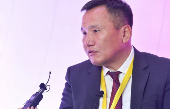 З.ДАШДАВАА: Т.Бадамжунайг авлига, албан тушаалын хэргээр яллагдагчаар татан баривчилж байна