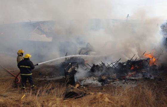Гал түймрийн аюулд нэрвэгдсэн 10 орчим малчинд улсын нөөцөөс гэр олгохоор болжээ