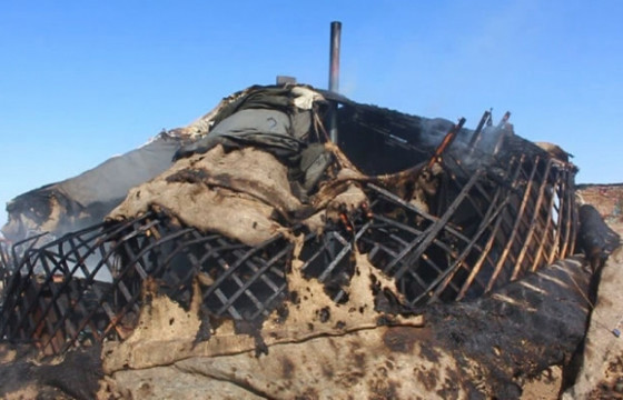 Таван ханатай гэр шатаж 64 настай эмэгтэй нас баржээ