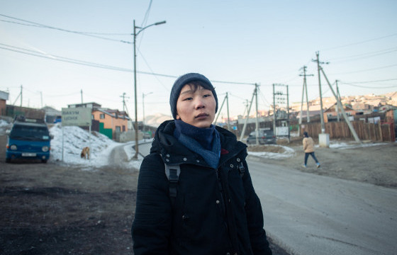 “БААВГАЙ БОЛОХ СОН” КИНОНЫ ГОЛ ДҮРД ТОГЛОСОН Ү.БАТЦООЖ: Жүжигчин болох хүсэл мөрөөдлийн минь суурь энэ киногоор тавигдаж байгаад баяртай байна