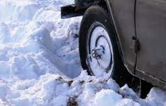 Автомашин нь шаварт сууж, тусламж дуудахаар явсан иргэн сураггүй болжээ