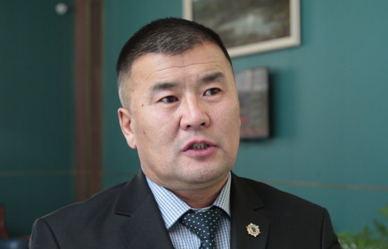 П.ГОМБОДОРЖ: МАЛЫГ ЭЭМЭГЛЭНЭ ГЭХЭЭР ЧИХЭНД НЬ ГАРХИ ЗҮҮГЭЭД Л ОРХИЧИХ МЭТ БУРУУ ОЙЛГОЛТ БАЙНА