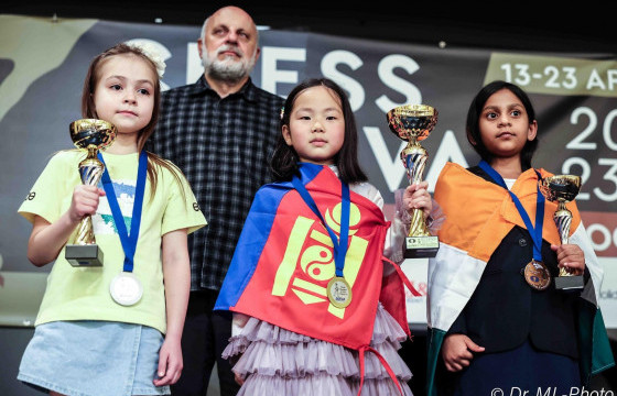 Өсвөрийн шатарчид сурагчдын ДАШТ-ээс зургаан медаль хүртлээ