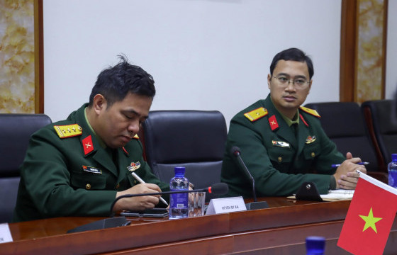 БНСВУ-ын БХЯ-ны Цэргийн аж үйлдвэрийн корпорацын төлөөлөгчидтэй уулзалт хийжээ