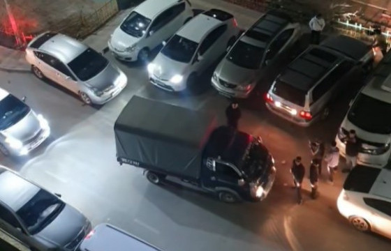 Гудамжинд маргалдаж, бусдын автомашиныг мөргөсөн “Lexus LX-470”, “Hyundai Porter”-ын жолоочид согтууруулах ундааны зүйл хэрэглээгүй байсан гэв