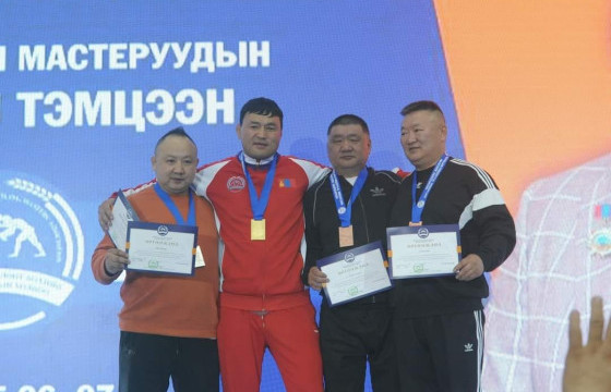 Таван орны чөлөөт бөхийн ахмад мастеруудын тэмцээн өндөрлөв