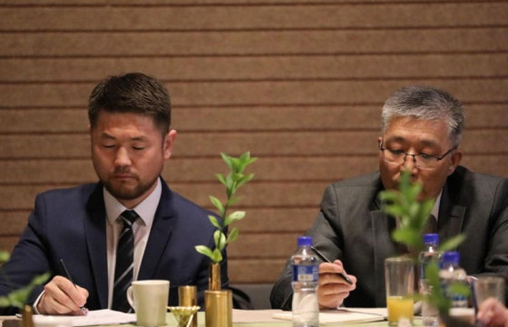 БОАЖЯ: Хуш мод хамгаалал ба Монгол самрын бизнес эрхчлэгч бүтээгдэхүүн үйлдвэрлэгчидтэй уулзаж байна