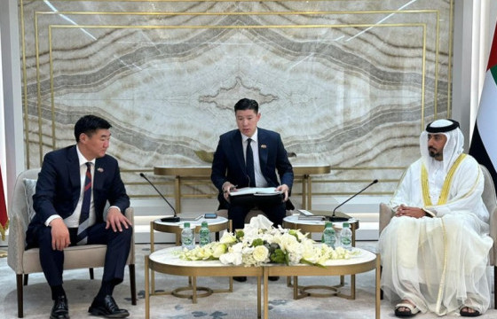 Авто зам, дэд бүтцийн салбарт хөрөнгө оруулалт татах яриа хэлэлцээр хийлээ