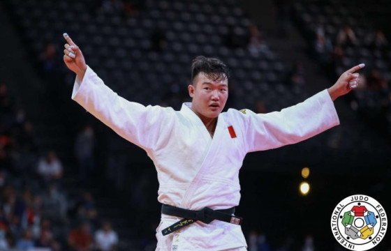 Дэлхийн аваргад өнөөдөр барилдах манай хоёр бөхийн оноолт