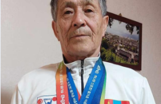 Лхагва Азийн “Мастерууд”-ын наадмаас гурван алтан медаль хүртлээ