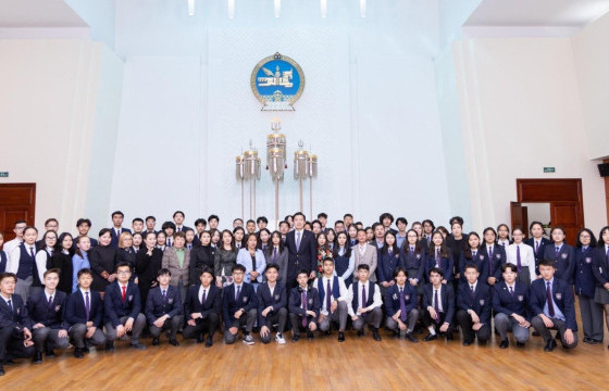 ШИНЭ ҮЕИЙН ЗАЛУУСЫГ ДЭМЖИХ “DIGITAL STUDENT - ЭЕШ СОРИЛГО-2023” АРГА ХЭМЖЭЭ ЗОХИОН БАЙГУУЛЖ БАЙНА