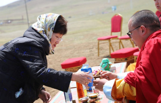  Ж.МӨНХБАТ АВАРГЫН ДУРСГАЛД ЗОРИУЛСАН ХӨШӨӨ СҮНДЭРЛЭНЭ