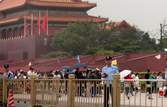 Гэрээсээ гараад сураггүй болсон эмэгтэйг Бээжин хотоос олж, ар гэрийнхэнд нь хүлээлгэж өгчээ