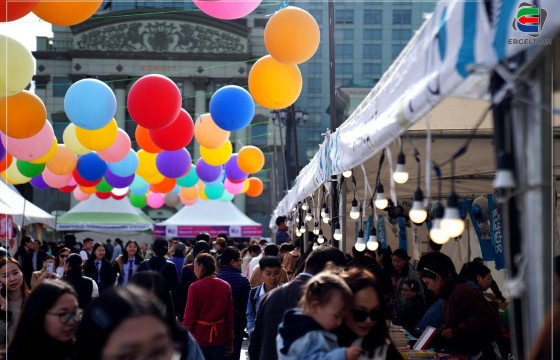 ФОТО: АЗ ЖАРГАЛ, ДУРСАМЖ, АДАЛ ЯВДЛААР ДҮҮРЭН НОМЫН БАЯР
