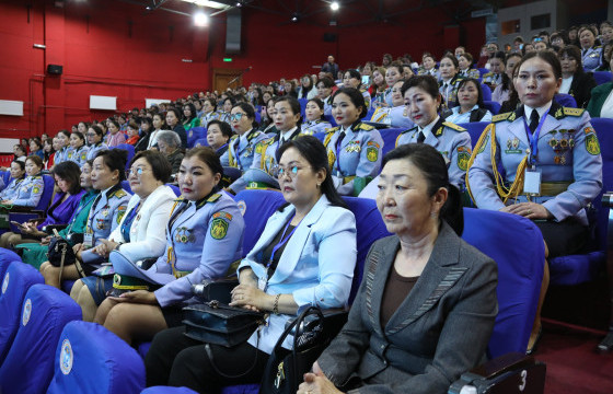 ХИЛЧИН ЭМЭГТЭЙЧҮҮД ЦАЛИНГИЙН ДООД ХЭМЖЭЭГ 1.2 САЯ БОЛГОХЫГ УИХ-ЫН ЭМЭГТЭЙ ГИШҮҮДЭЭС ХҮСЛЭЭ