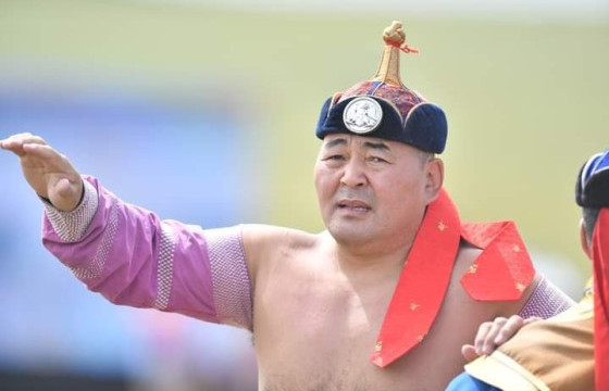 УЛСЫН ХАРЦАГА Ш. УЛАМБАЯР: М.СУМЪЯАБАЗАРЫГ ДЭЭРЭЭС НЬ ДАРААД УНАЧИХСАН ЧИНЬ “УЧРАА БӨХӨӨ НИДЭРСЭН” ГЭЭД МИНИЙ БАРИЛДАХ ЭРХИЙГ НЭГ САРААР ХАССАН БАЙНА